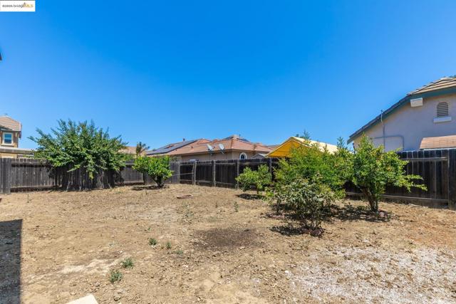 78 Vella Circle, Oakley CA: https://media.crmls.org/mediaz/c985a304-e46c-4ee4-81b7-5c5625303c23.jpg