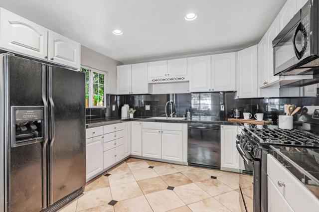 3233 Irlanda Way, San Jose CA: https://media.crmls.org/mediaz/c985a973-1dbe-4c58-87a3-c21866b5da1b.jpg