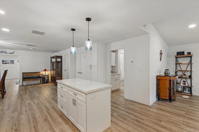 Detail Gallery Image 11 of 59 For 276 N El Camino Real #139,  Oceanside,  CA 92058 - 2 Beds | 2 Baths
