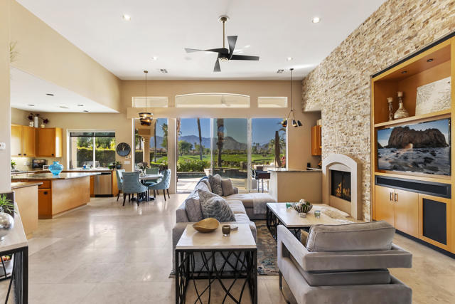79918 Mission E Drive, La Quinta CA: https://media.crmls.org/mediaz/c986196c-7f05-4cb8-a551-98a9a920aacf.jpg