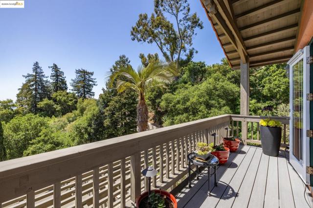 260 Alvarado Rd, Berkeley CA: https://media.crmls.org/mediaz/c9869a1a-2e6a-47c5-b636-a1ff7c9b4169.jpg