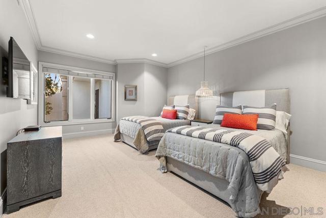 2516 Ruette Nicole, La Jolla CA: https://media.crmls.org/mediaz/c98789df-a5cd-46ce-8d3e-c1eaf0cc3eeb.jpg