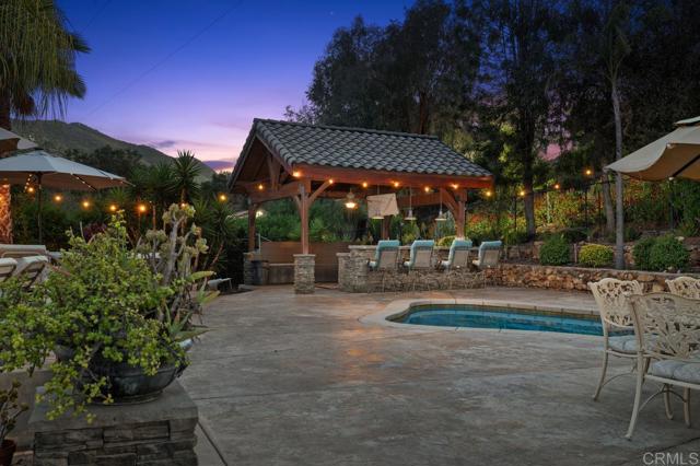 713 Quiet Hills Farm Road, Escondido CA: https://media.crmls.org/mediaz/c987c853-49fc-4115-ae32-21fc8634db57.jpg