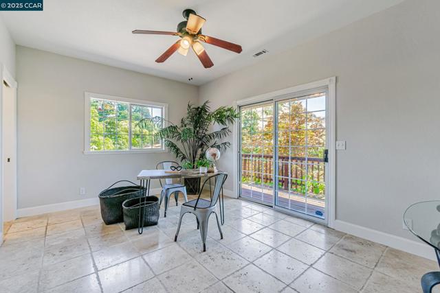 631 La Vista Rd, Walnut Creek CA: https://media.crmls.org/mediaz/c987db55-bbb2-4e19-aa58-03f3222b83e0.jpg