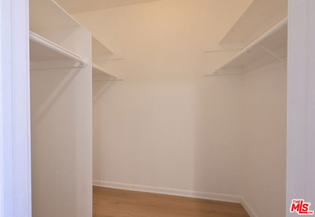 234 S Gale Drive, Beverly Hills CA: https://media.crmls.org/mediaz/c987f5dd-8df2-407e-ac3d-cf004b94e146.jpg