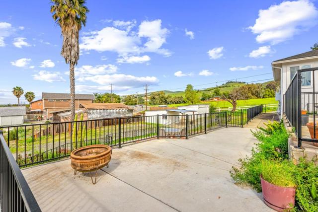 2363 Pleasant Acres Drive, San Jose CA: https://media.crmls.org/mediaz/c9894d1a-d0d1-41d1-833f-a8a62427a6aa.jpg