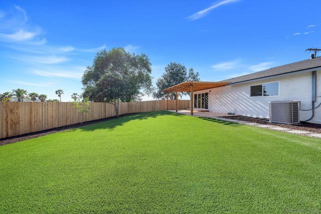 10183 Madrid Way, Spring Valley CA: https://media.crmls.org/mediaz/c98963a3-8b75-4e9b-a3fe-3e57ef48711d.jpg