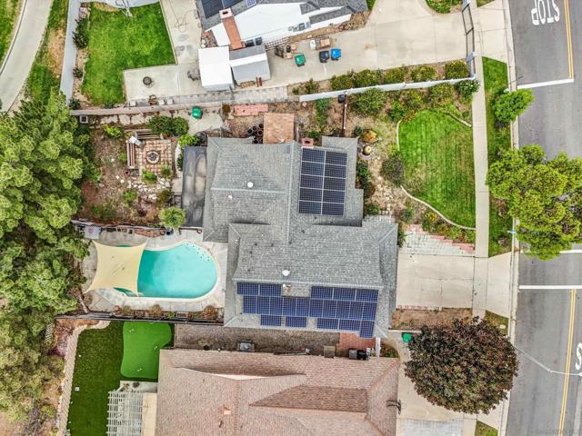 1521 Del Norte Dr, Corona CA: https://media.crmls.org/mediaz/c98a334e-328b-4f1e-a243-97dedcd583b5.jpg