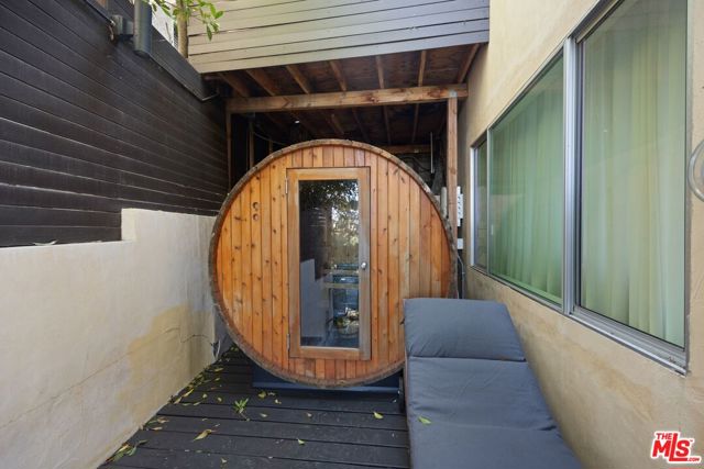 7483 Palo Vista Drive, Los Angeles CA: https://media.crmls.org/mediaz/c98a93f3-d159-43a1-b6b6-c1277865a892.jpg