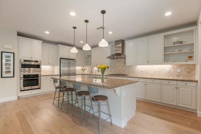 13571 Lopelia Meadows Pl, San Diego CA: https://media.crmls.org/mediaz/c98b482f-6148-4a53-aad6-01a3cd78f559.jpg