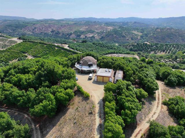 45711 Camaron Road, Temecula CA: https://media.crmls.org/mediaz/c98b6655-fb0b-48ee-9547-0dd287fd7060.jpg