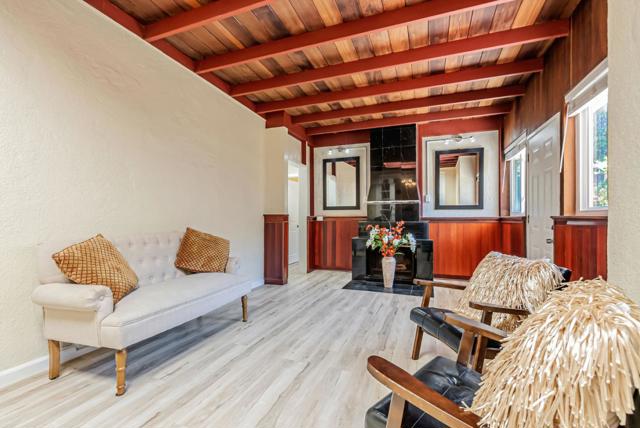 604 Key Boulevard, Richmond CA: https://media.crmls.org/mediaz/c98bc360-9e04-46ec-8e86-1b3ab6c40128.jpg