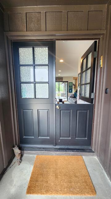 5855 Ithaca Place, San Diego CA: https://media.crmls.org/mediaz/c98bceb1-bb63-4e03-a283-682ebf961d57.jpg