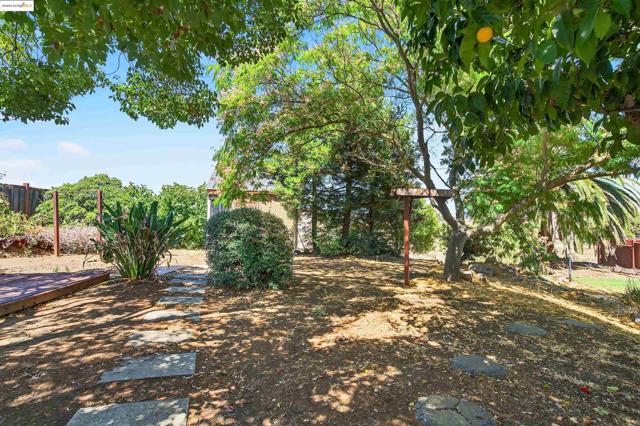 41 Corte Dorado Ct., Benicia CA: https://media.crmls.org/mediaz/c98c72fd-1d60-4723-baf0-ecc1b72c2582.jpg