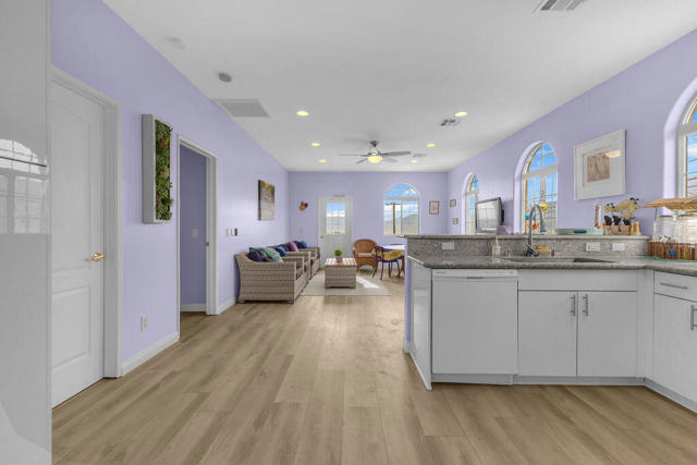 12622 Miracle Hill Road, Desert Hot Springs CA: https://media.crmls.org/mediaz/c98cf3e4-a3b6-49c1-b9c3-581fd84469e5.jpg