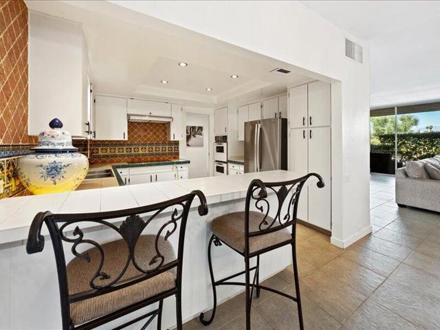 899 Island Drive, Rancho Mirage CA: https://media.crmls.org/mediaz/c98d2f4a-7635-4f14-b29b-100b32ed74bb.jpg