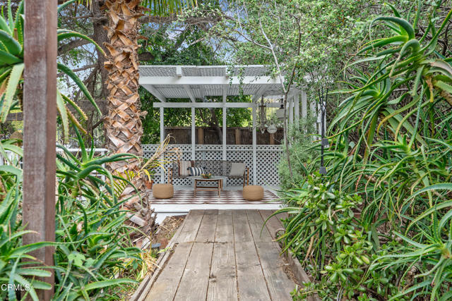 1949 Preston Avenue, Los Angeles CA: https://media.crmls.org/mediaz/c98d80cd-50da-47ed-9825-ead628e8b7c1.jpg