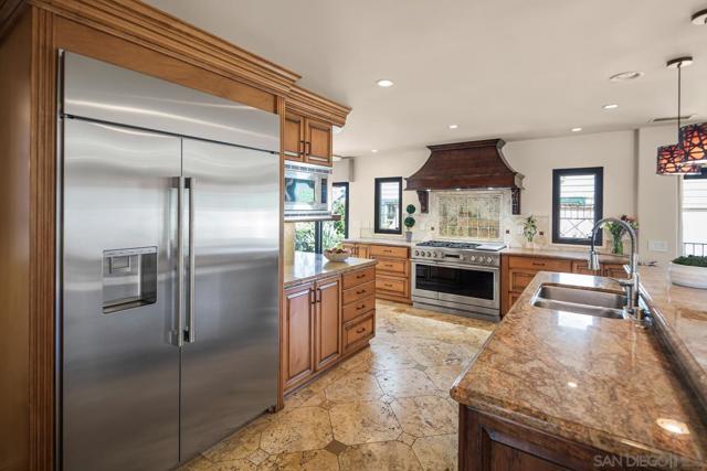 650 Glorietta Blvd, Coronado CA: https://media.crmls.org/mediaz/c98e9692-1c02-407d-978a-3fa98918c2ad.jpg