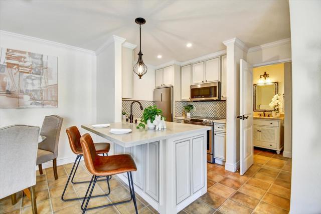395 Imperial Way, Daly City CA: https://media.crmls.org/mediaz/c98ea776-485b-4b3f-ae02-53a9f910726d.jpg