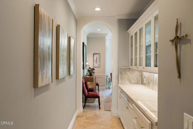 1069 Corte Barroso, Camarillo CA: https://media.crmls.org/mediaz/c98ed418-1df5-4bd6-8b7a-f8cb60e487d9.jpg