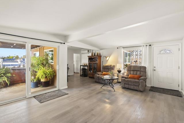 Detail Gallery Image 8 of 29 For 4657 Chateau Pl, San Diego,  CA 92117 - 3 Beds | 1 Baths