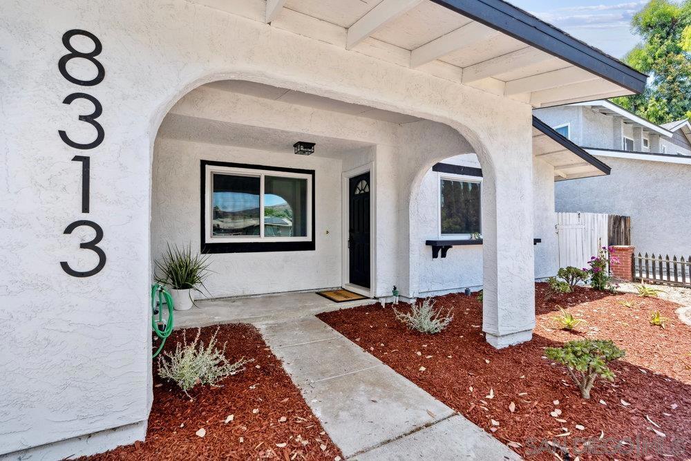 8313 Carlton Oaks Dr