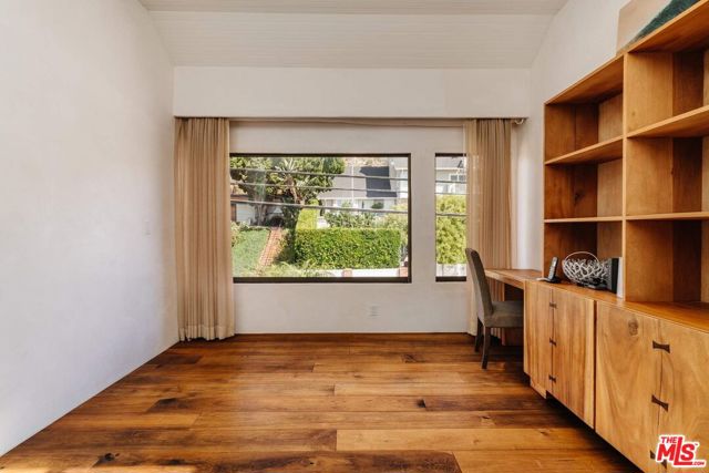 25124 Malibu Road photo 11