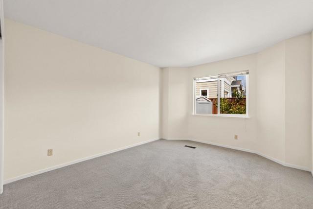 861 Railroad Avenue, Half Moon Bay CA: https://media.crmls.org/mediaz/c991cb25-e75a-45b7-a59c-ed06bf76642f.jpg