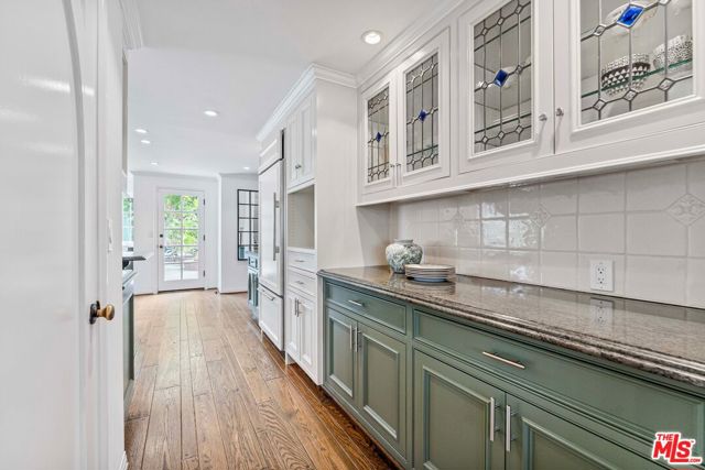 217 17th Street, Santa Monica CA: https://media.crmls.org/mediaz/c99202b9-be17-4677-9a54-a6a405a922e3.jpg