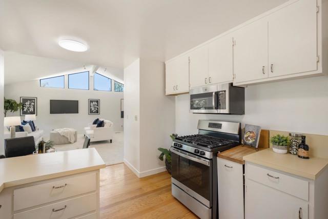 1235 Montclaire Way, Los Altos CA: https://media.crmls.org/mediaz/c9953d6f-aacc-4ea3-b152-9a43897a5bdc.jpg