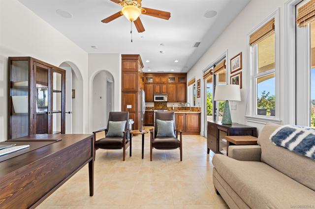 301 Cantle Lane, Encinitas CA: https://media.crmls.org/mediaz/c9953fca-a8c1-4122-ad30-2ca78b2f0ba9.jpg