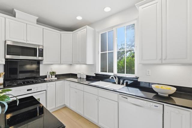 247 Peppermint Tree Terrace, Sunnyvale CA: https://media.crmls.org/mediaz/c995c6d2-e808-406e-96c0-a637f26b68f8.jpg