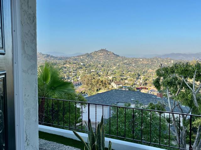 4334 Valle Dr., La Mesa CA: https://media.crmls.org/mediaz/c99688ce-49b2-401e-98ca-3bb0ae81dbd3.jpg