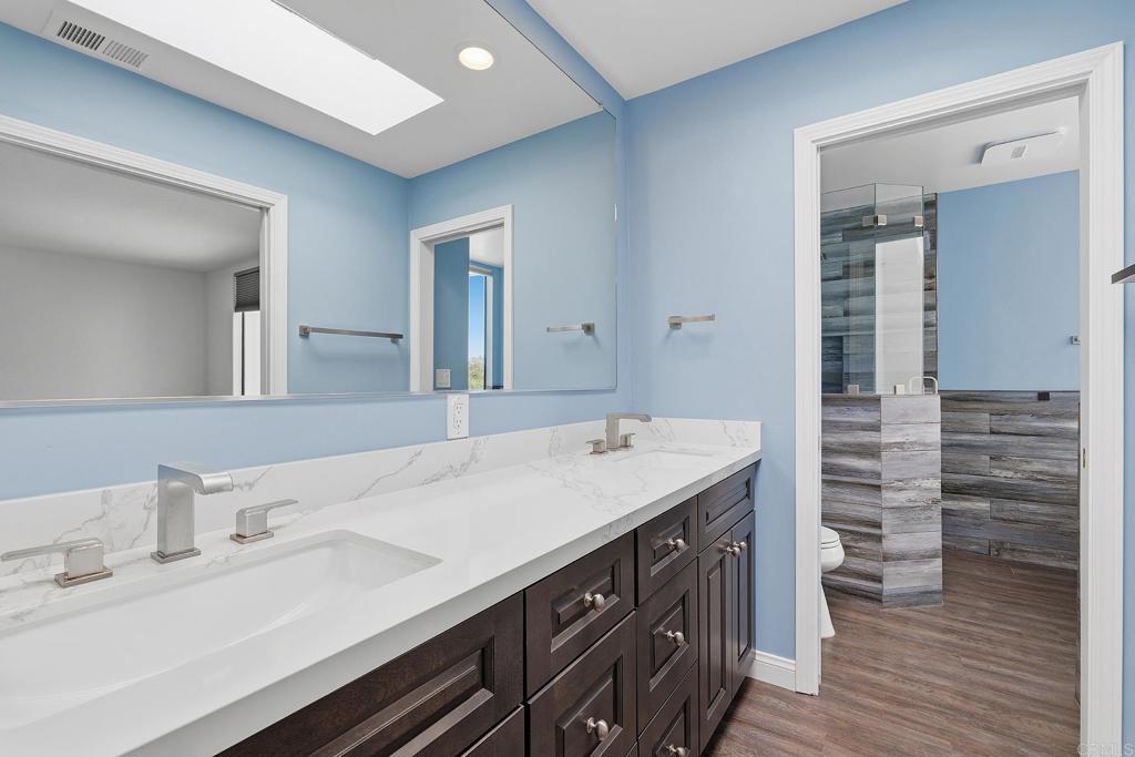 2558 Navarra Drive - photo 14