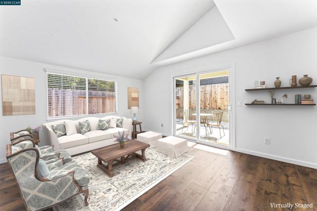 2761 Elks Way, Napa CA: https://media.crmls.org/mediaz/c9983355-01a7-4a23-895a-4bd34f0164db.jpg