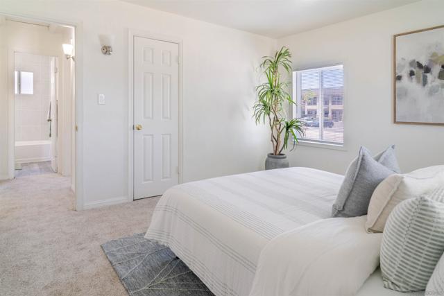 260 E St, Chula Vista CA: https://media.crmls.org/mediaz/c99a4a19-11f0-4733-b753-5ff7192c994c.jpg