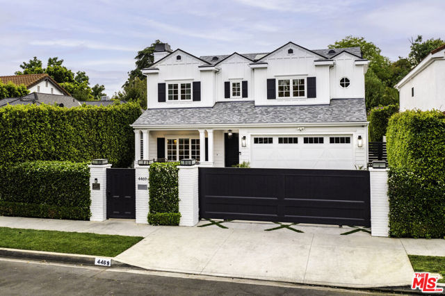 4469 Stern Avenue, Sherman Oaks CA: https://media.crmls.org/mediaz/c99a66ff-59df-43fa-bfe5-896cd7398b69.jpg