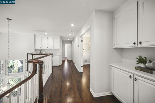 47 Kentfield Ct, Alamo CA: https://media.crmls.org/mediaz/c99acd8b-bafc-43f3-9a31-584e3321ec8f.jpg