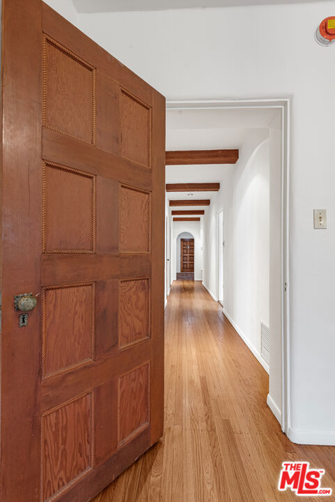 931 S Ogden Drive, Los Angeles CA: https://media.crmls.org/mediaz/c99ad3b9-68c3-419d-8da2-4114c925269c.jpg