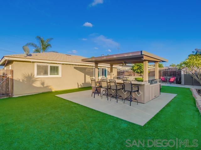 3844 Brems St, San Diego CA: https://media.crmls.org/mediaz/c99b8058-336e-493d-9341-9961a1141e9c.jpg