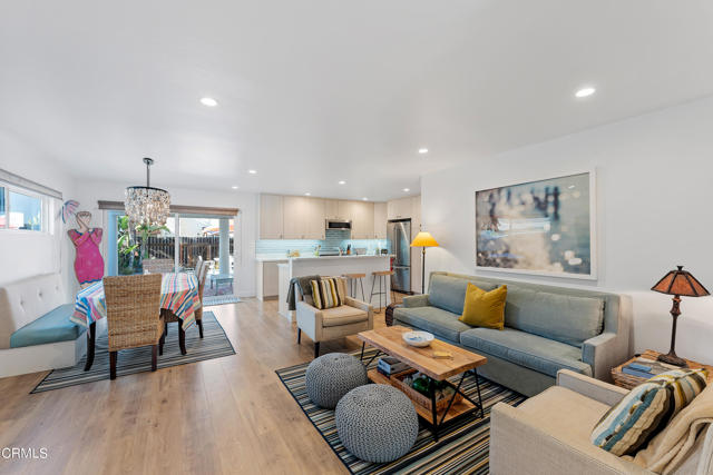 Detail Gallery Image 7 of 45 For 5207 Sealane Way, Oxnard,  CA 93035 - 4 Beds | 3 Baths