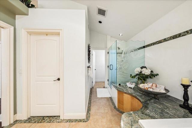 17666 Winding Creek Road, Salinas CA: https://media.crmls.org/mediaz/c99c5244-a097-4942-9035-5ee8eae2e951.jpg
