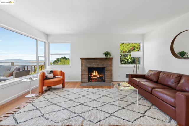 1310 Grizzly Peak Blvd, Berkeley CA: https://media.crmls.org/mediaz/c99c66fc-6626-4f3c-af8f-9b75d10b67b9.jpg