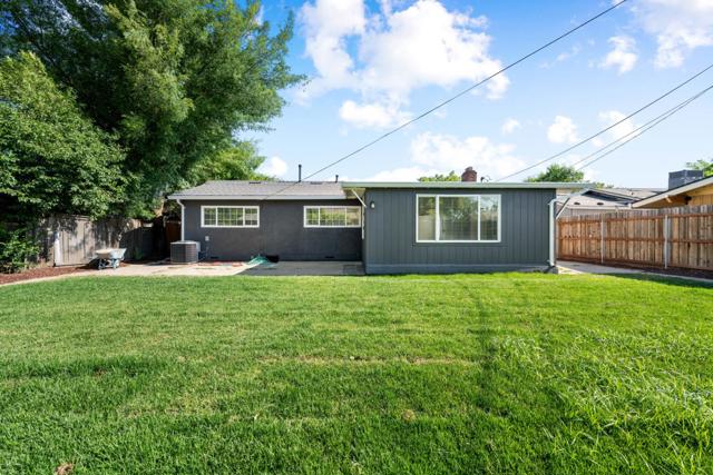 2621 Wood Violet Way, Sacramento CA: https://media.crmls.org/mediaz/c99c74a8-5147-427c-a51b-81ab6cac7c51.jpg