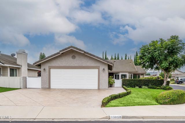 Detail Gallery Image 1 of 33 For 13058 E Vistapark Dr, Moorpark,  CA 93021 - 3 Beds | 2 Baths