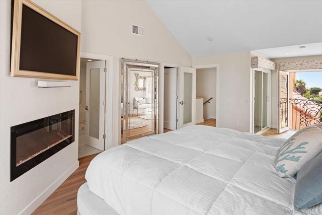 89 Tunapuna Ln, Coronado CA: https://media.crmls.org/mediaz/c99de629-156f-4cf7-a6bf-a855e3a3b66c.jpg