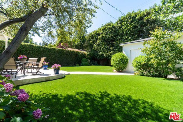 14741 Killion Street, Sherman Oaks CA: https://media.crmls.org/mediaz/c99ef6c3-3cfc-431e-b5af-af1af86e5db7.jpg