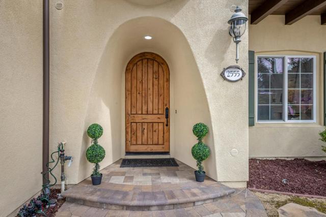 2555 Muirfield Way, Gilroy CA: https://media.crmls.org/mediaz/c99fef09-4f32-484b-9ec0-856fe1adfd81.jpg