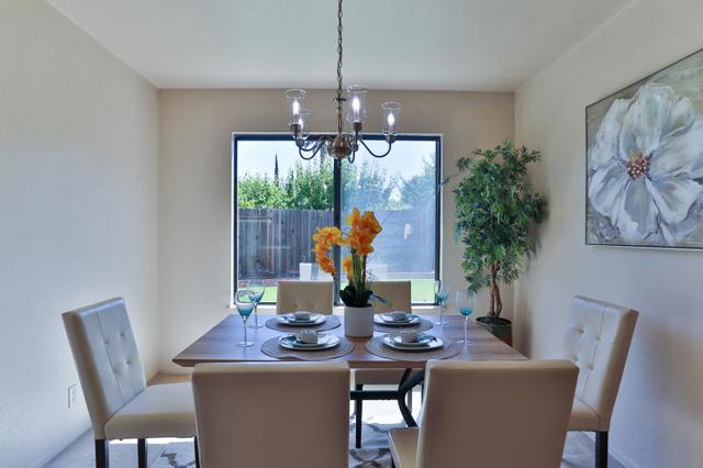 8760 Rancho Hills Drive, Gilroy CA: https://media.crmls.org/mediaz/c99ff669-9e12-48e5-91b1-85e56d60569b.jpg