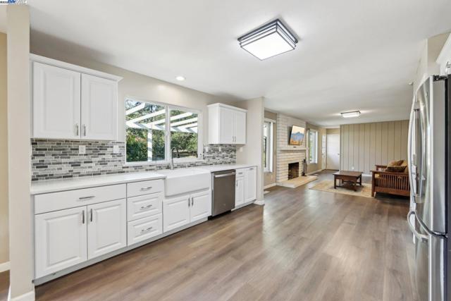 4807 Live Oak Ave, Oakley CA: https://media.crmls.org/mediaz/c9a06d53-c943-4e12-ba6b-81022b3f1f64.jpg